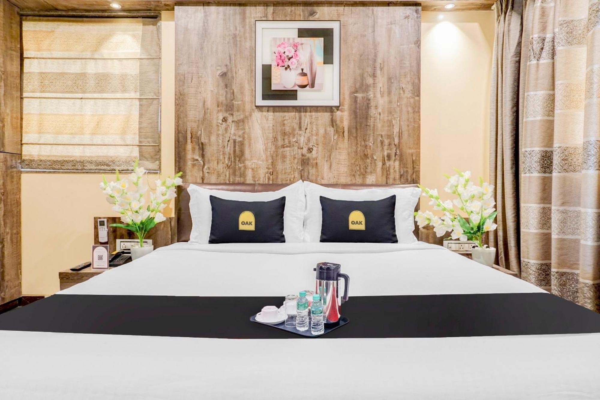 Hotel Marina Near Igi Airport Delhi New Delhi Exteriör bild