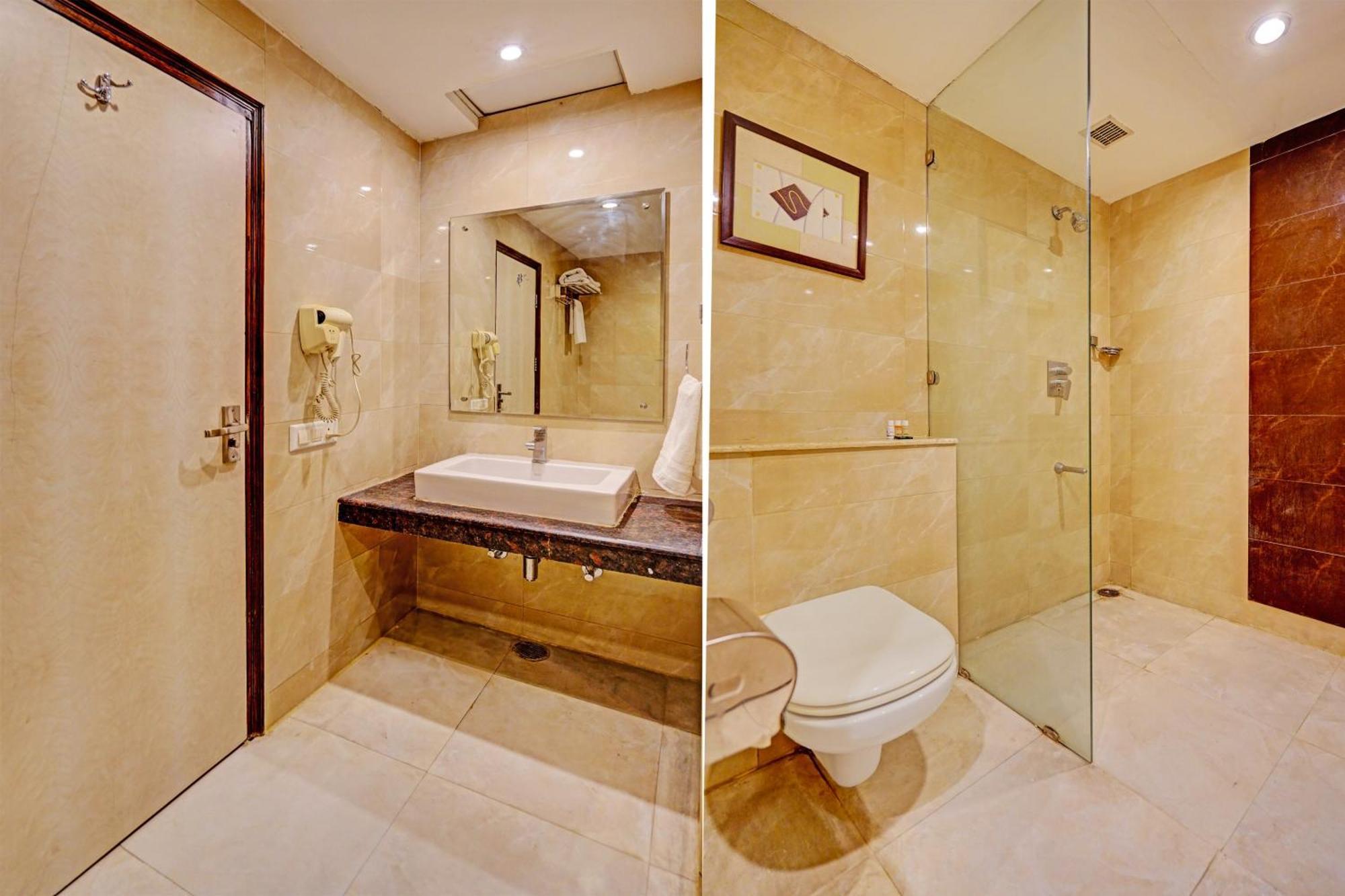 Hotel Marina Near Igi Airport Delhi New Delhi Exteriör bild
