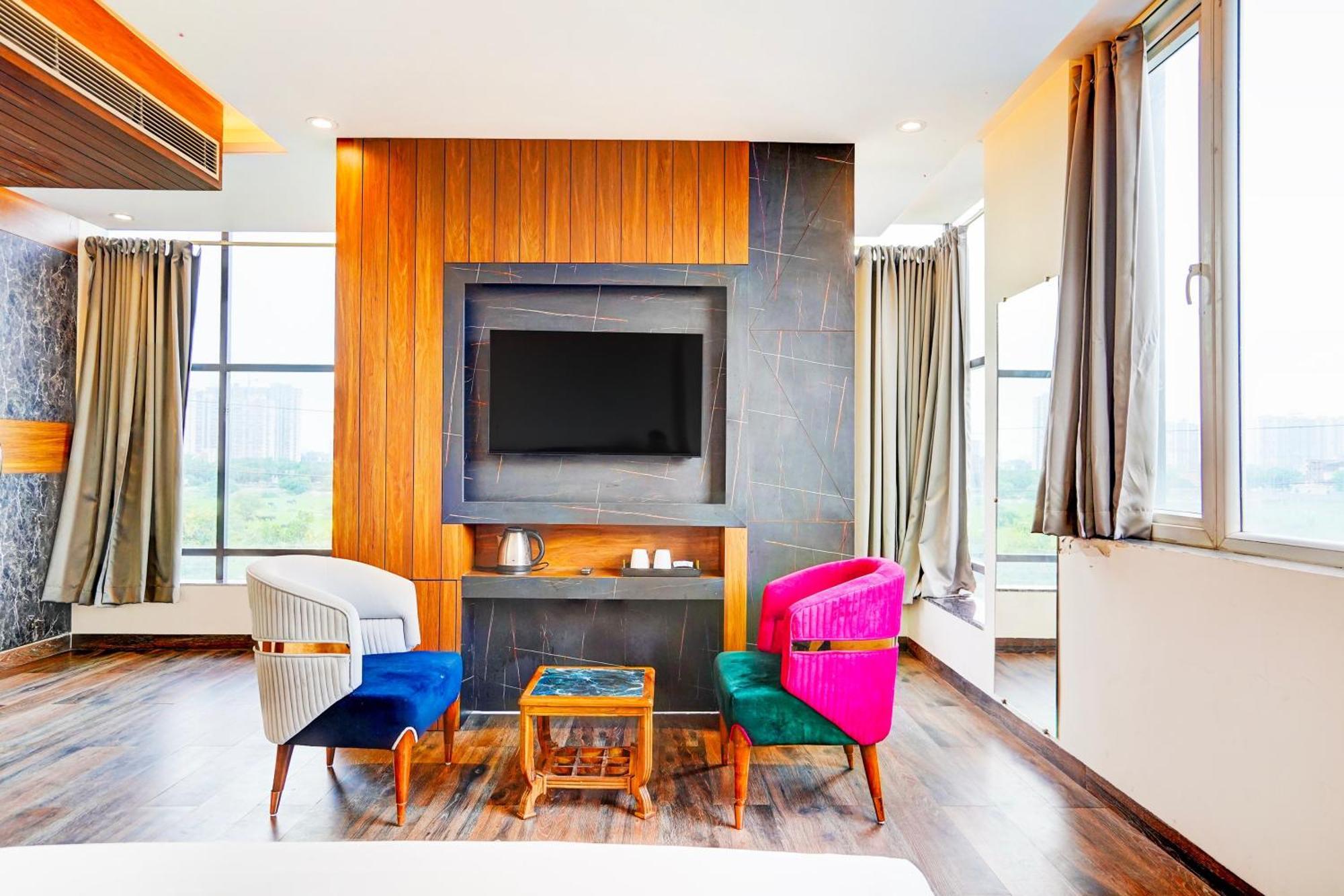 Hotel Marina Near Igi Airport Delhi New Delhi Exteriör bild