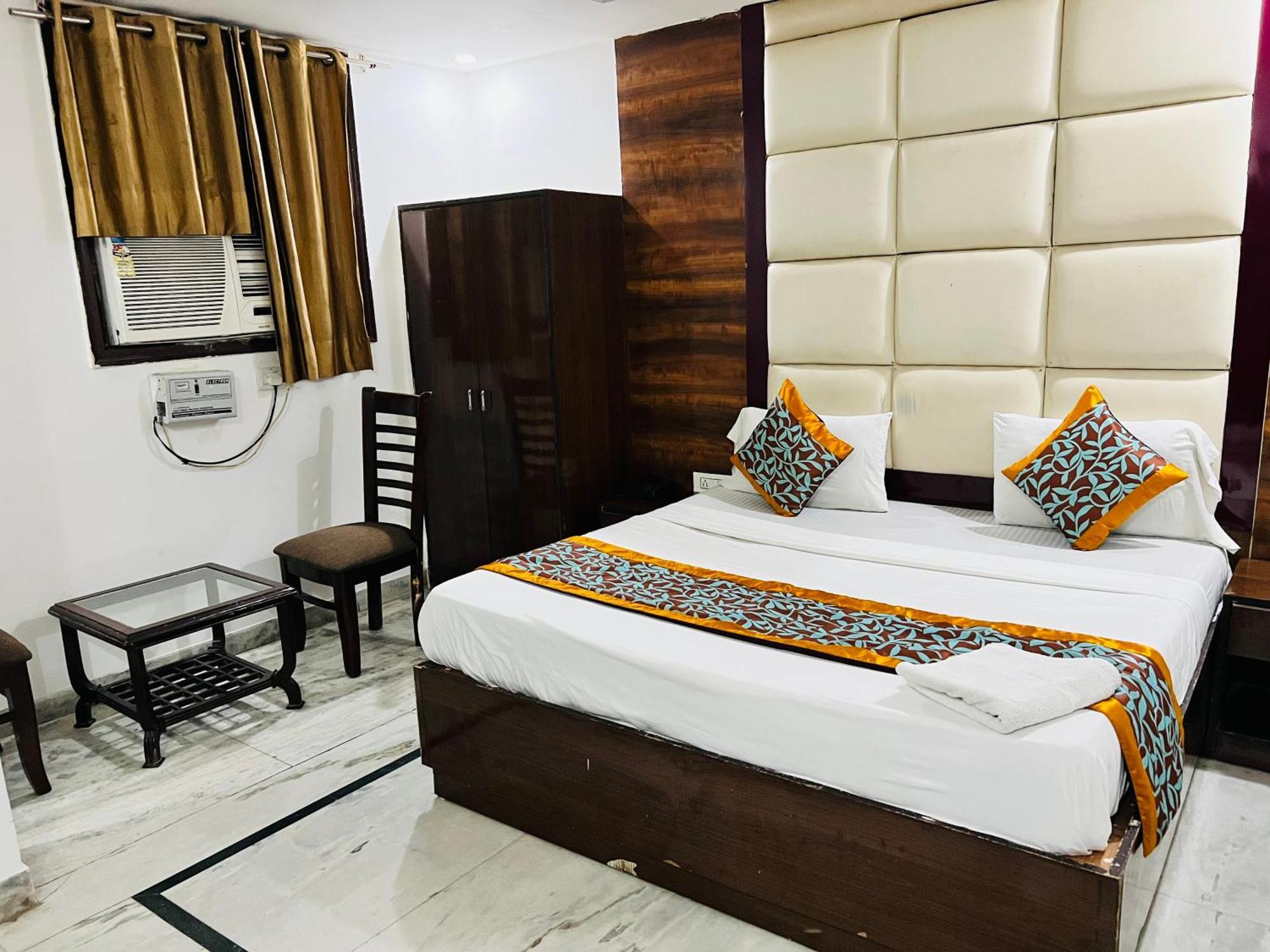 Hotel Marina Near Igi Airport Delhi New Delhi Exteriör bild