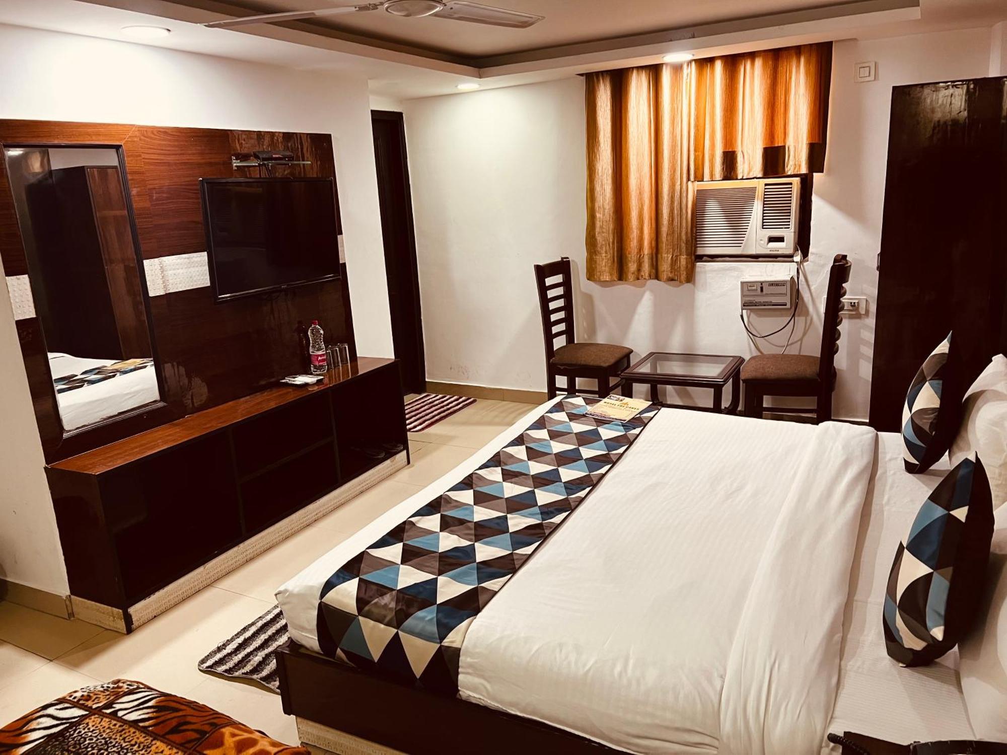 Hotel Marina Near Igi Airport Delhi New Delhi Exteriör bild