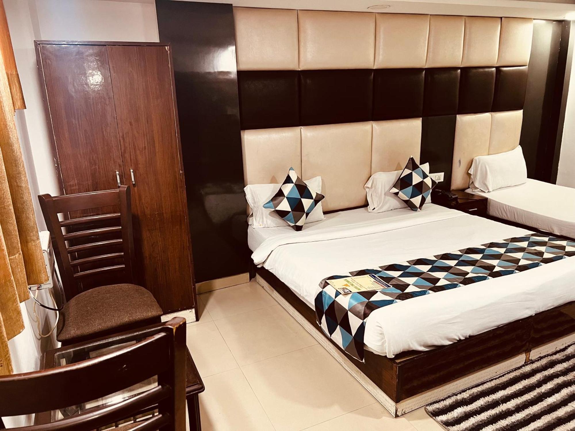Hotel Marina Near Igi Airport Delhi New Delhi Exteriör bild