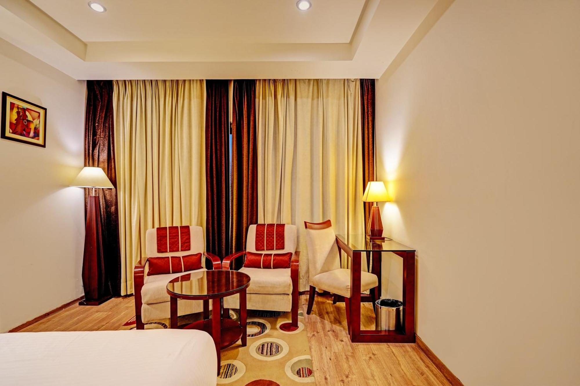 Hotel Marina Near Igi Airport Delhi New Delhi Exteriör bild