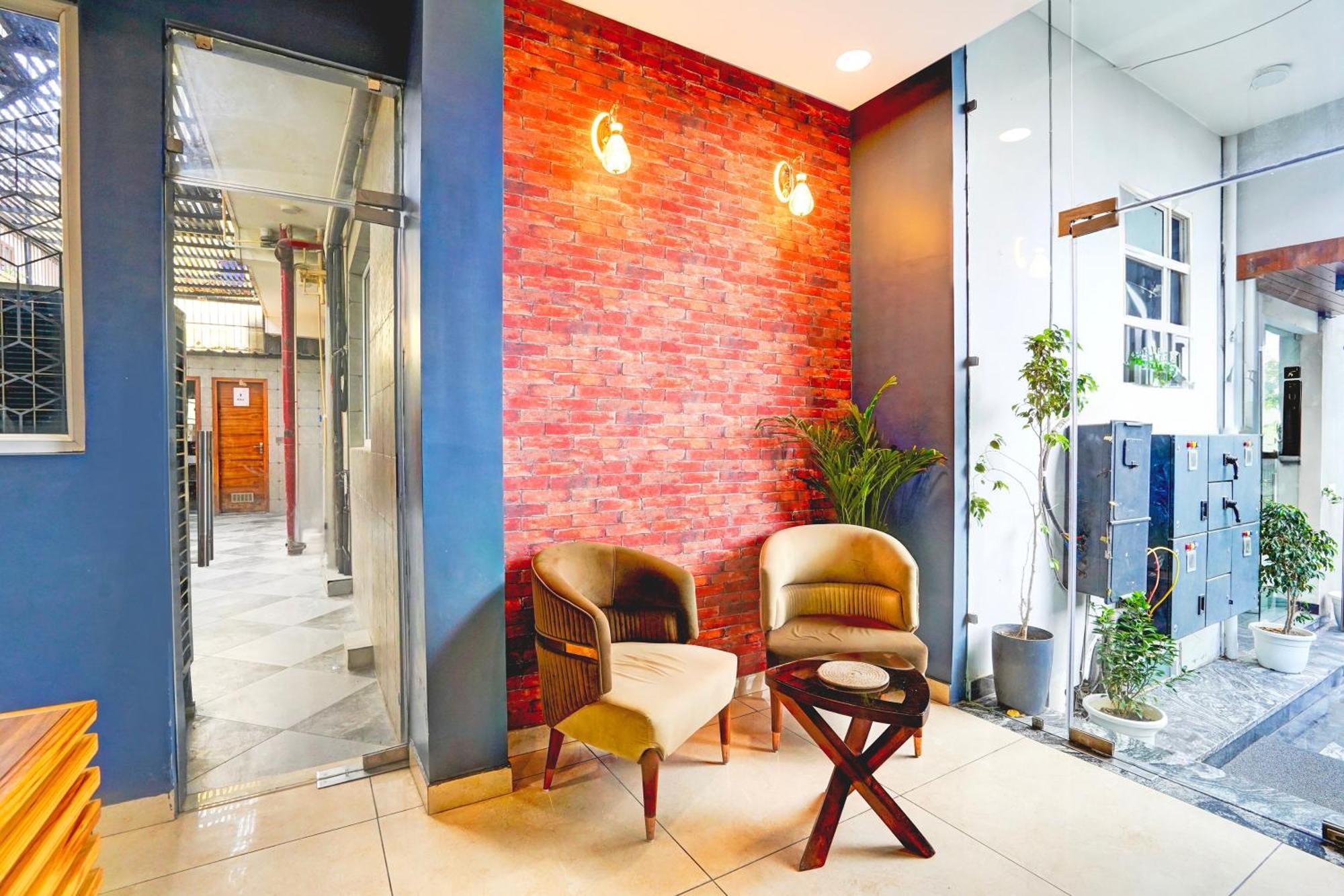 Hotel Marina Near Igi Airport Delhi New Delhi Exteriör bild