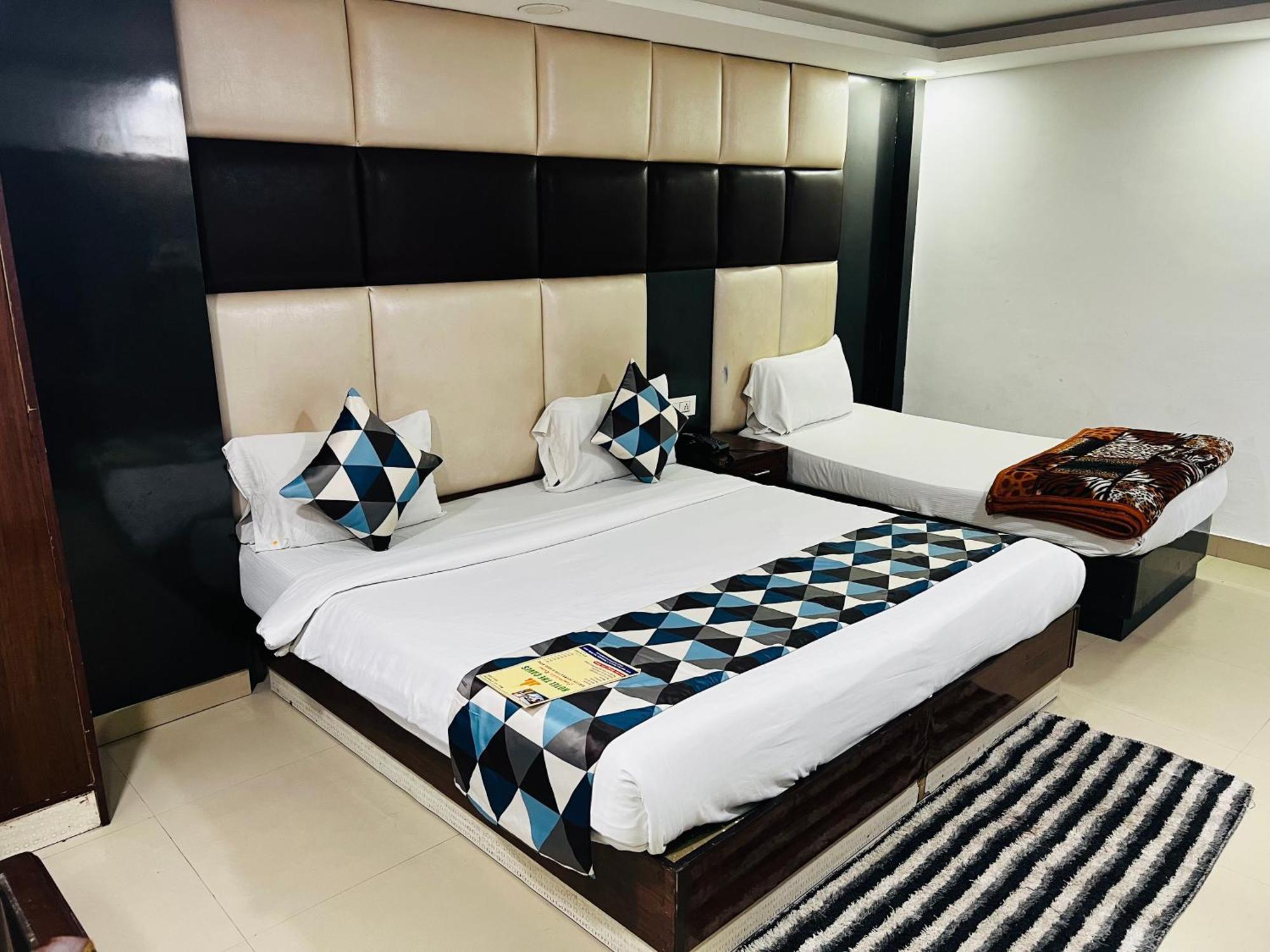 Hotel Marina Near Igi Airport Delhi New Delhi Exteriör bild